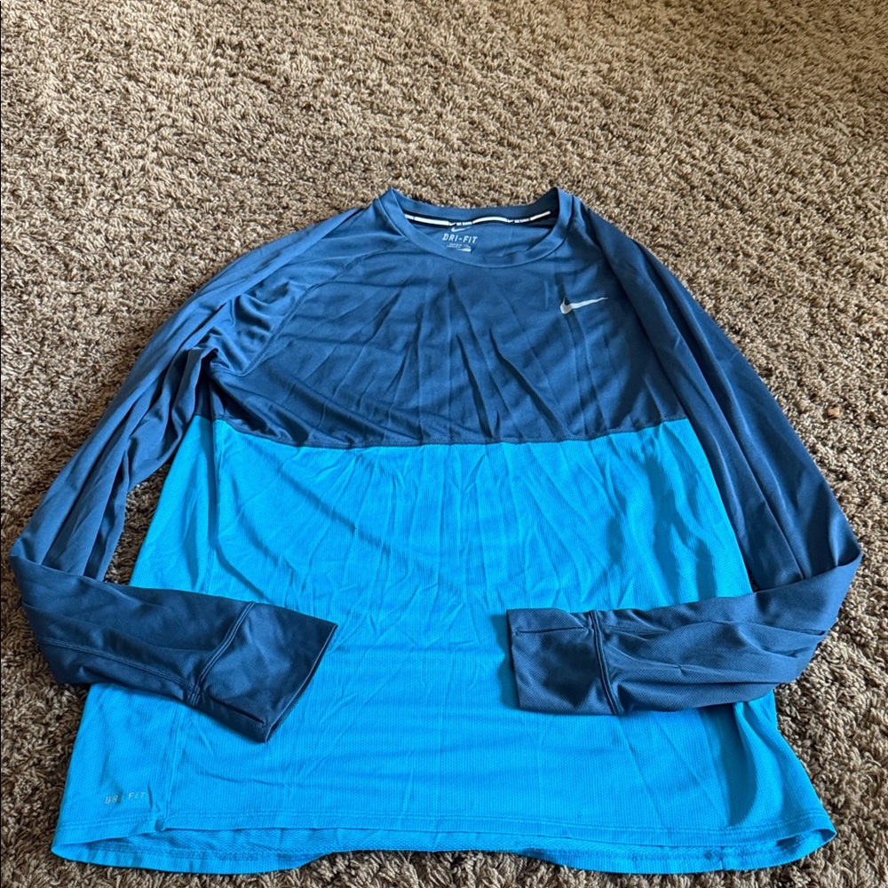 Nike Men's Two-Tone Blue  dri fit Long Sleeve